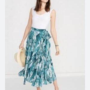 Amour Vert printed wrap silk skirt in medium